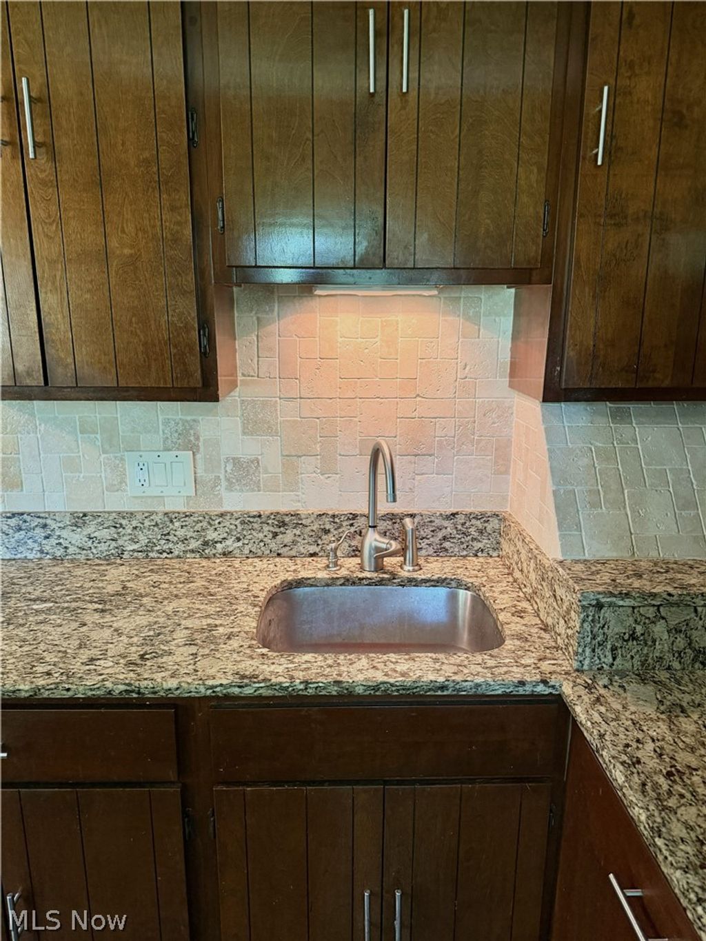 Photo of 8233 Edgewood Road, Mentor, OH 44060 (MLS # 5212622)