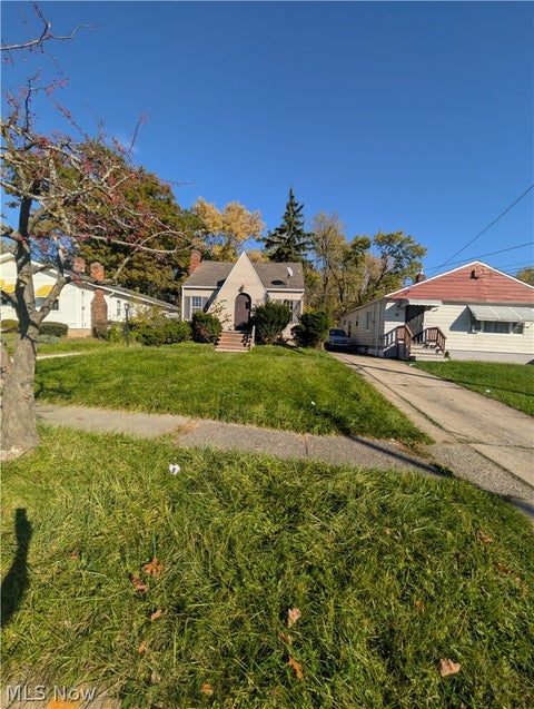 Tiny photo for 4619 E 175th Street, Cleveland, OH 44128 (MLS # 5255107)