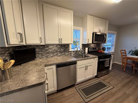 Tiny photo for 411 E 270th Street, Euclid, OH 44132 (MLS # 5190411)