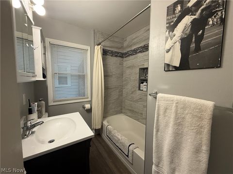 Tiny photo for 411 E 270th Street, Euclid, OH 44132 (MLS # 5190411)