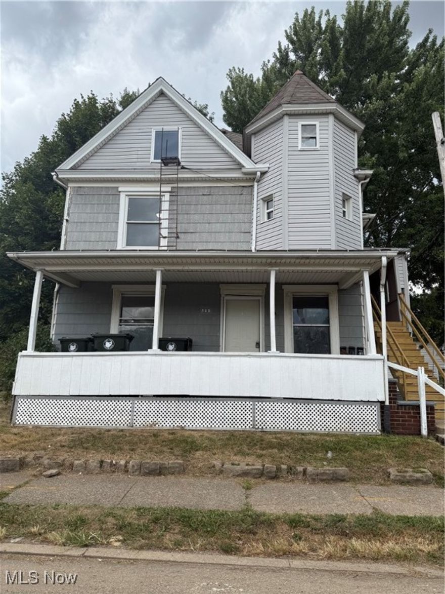 THIRD FLOOR TRIPLEX UNIT AVAILABLE FOR RENT IN CANTON HALF OFF DEPOSIT IF RENTED BY 9/30/25
$750 /month
$750 security deposit
1 bedrooms
1 bathroom
Tenant pays all utilities.
Call or text to see today!
$50 application fee per adult. Must show 2 x rent as income documented, ID. Criminal and eviction background checks state and national, no credit check.
If approved, security deposit DUE WITHIN 48 HOURS OF BEING APPROVED and units can be held maximum 3 weeks.
CALL OR TEXT TO SEE TODAY
Marketed by Licensed Realtor. We follow all Fair Housing Laws
