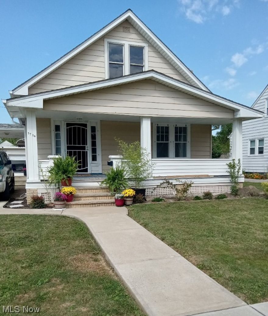 1920 Tuxedo Farm Cape Cod |  No basement | 3 bedrooms plus bonus space upstairs |  1 bath. | 1544 square feet | High ceilings and open floor plan | Laundry on main floor | Two porches | Side by side parking.