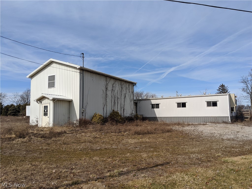 Here is a unique opportunity to purchase 18,000+ sq. ft. of buildings located just north of Nashville. The main building has ample office space and meeting rooms. The other buildings will provide good storage space or would be ideal for a wood shop or a mechanics shop. Whether you want to add to your investment portfolio or looking to expand your business this property could be for you. If you can’t make it to the auction we will have online bidding available.