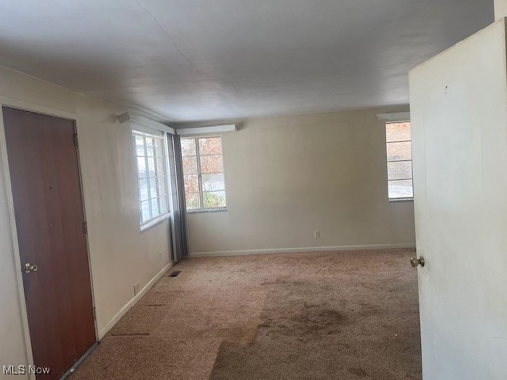 Photo of 708 W Maple Street, North Canton, OH 44720 (MLS # 5177392)