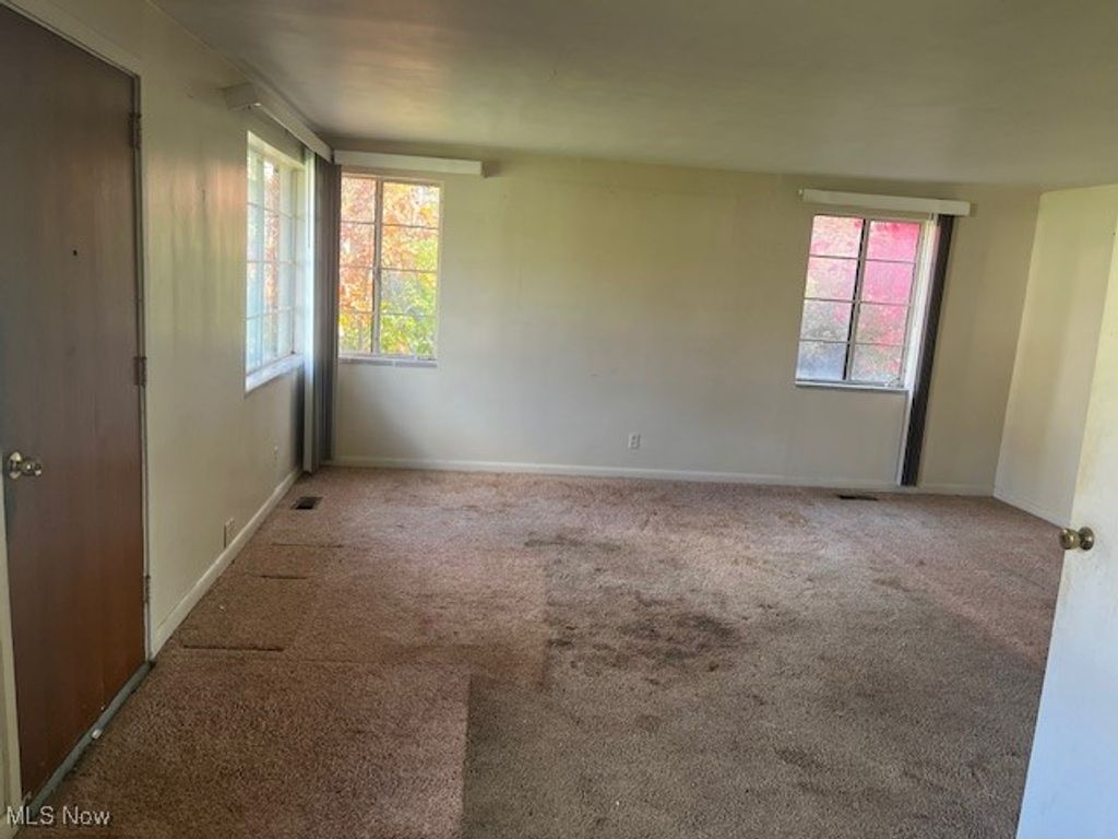 Photo of 708 W Maple Street, North Canton, OH 44720 (MLS # 5177392)