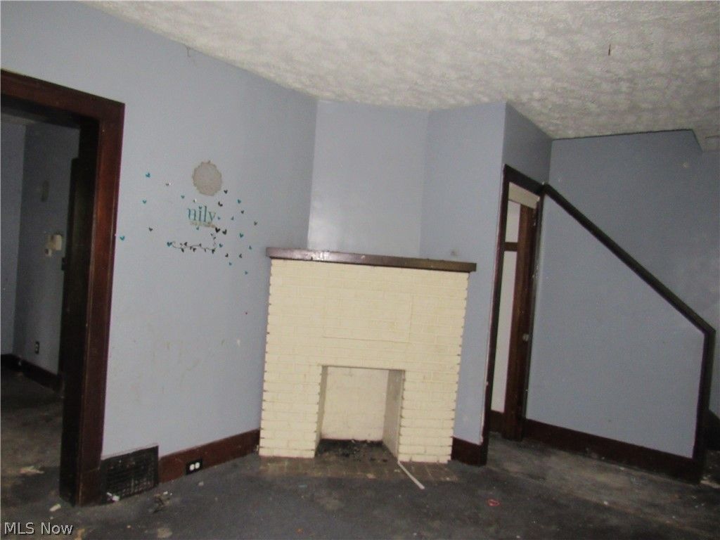Photo of 4149 E 139th Street, Cleveland, OH 44105 (MLS # 5212678)