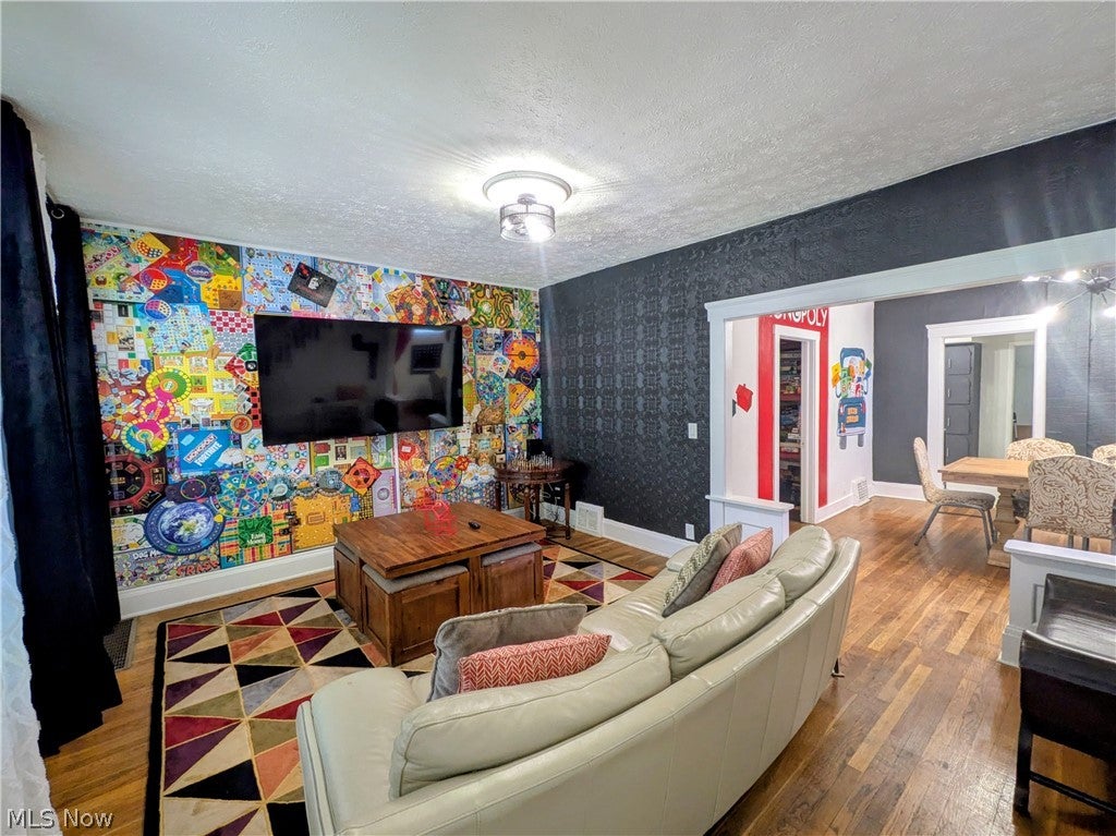 3211 Walton Avenue