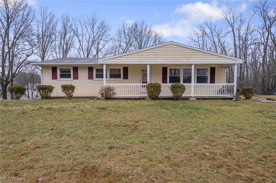 Welcome to 5578 Everhard Road! Located in Jackson Schools, minutes away from all that Belden Village has to offer. Over an acre of land. Upon entering the front door, you'll be greeted by a bright and airy family room, filled with natural light. The floor plan seamlessly connects the family room to the eat-in kitchen, which creates a warm and inviting atmosphere for gatherings and mealtime. Down the hallway, you'll find three generously sized bedrooms, each featuring closets. The full bathroom is also located nearby, offering both a walk-in shower and jacuzzi tub. You'll find a finished recreation room with fresh new carpet in the lower level, providing additional living space for you to enjoy. Also, a spacious, freshly painted 10x16 deck. This exceptional property is perfect for those seeking a comfortable and functional home in a prime location. Don't miss your chance to make this house your new home!
