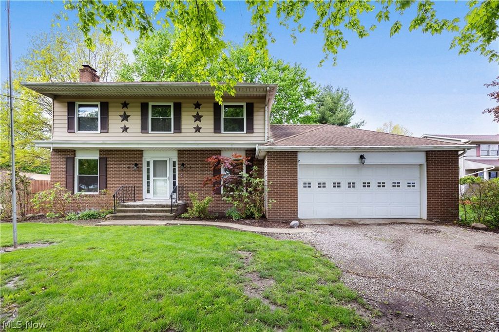 Photo of 8510 Murray Ridge Road, Elyria, OH 44035 (MLS # 5205700)