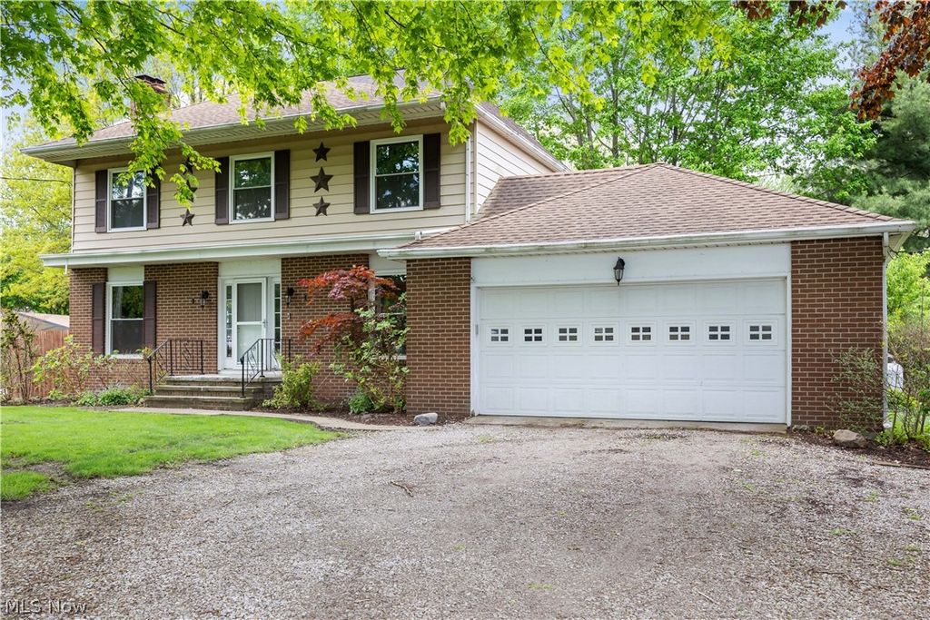 Photo of 8510 Murray Ridge Road, Elyria, OH 44035 (MLS # 5205700)
