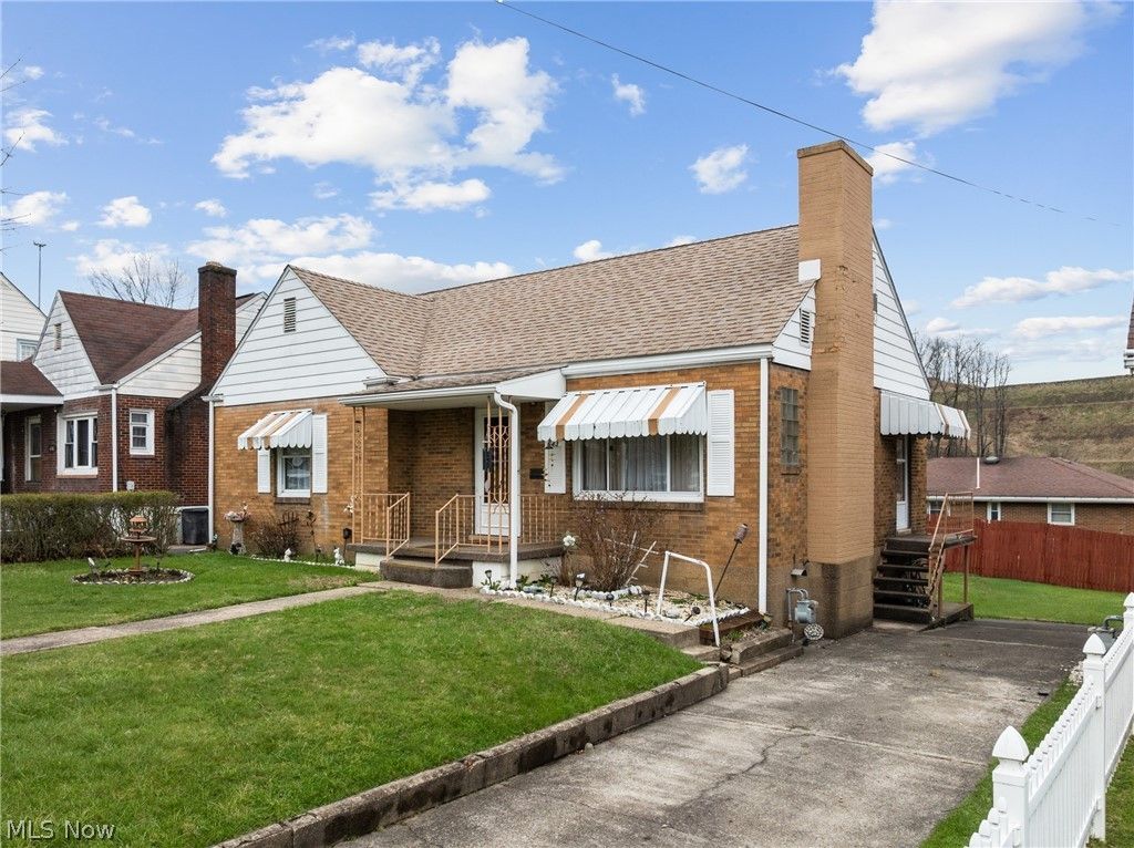 Photo of 643 Western Avenue, Mingo Junction, OH 43938 (MLS # 5207021)
