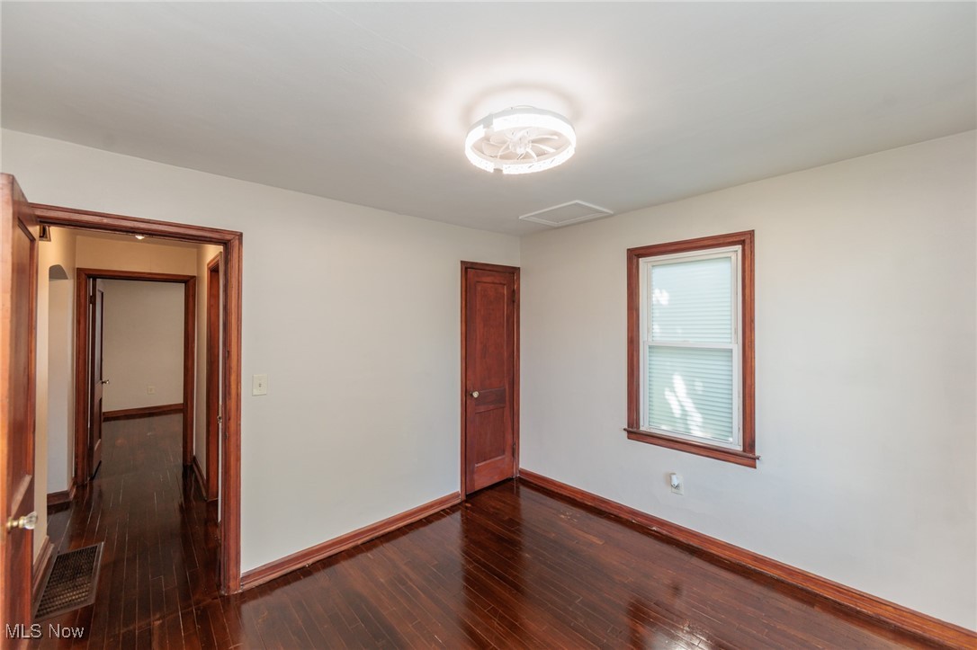 125 E 30th Street, Lorain, Ohio image 11