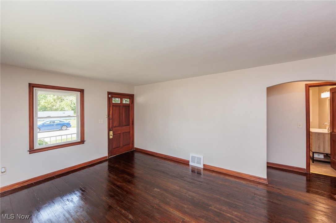 125 E 30th Street, Lorain, Ohio image 10