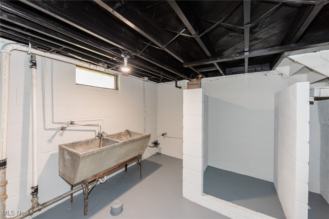 125 E 30th Street, Lorain, Ohio image 32