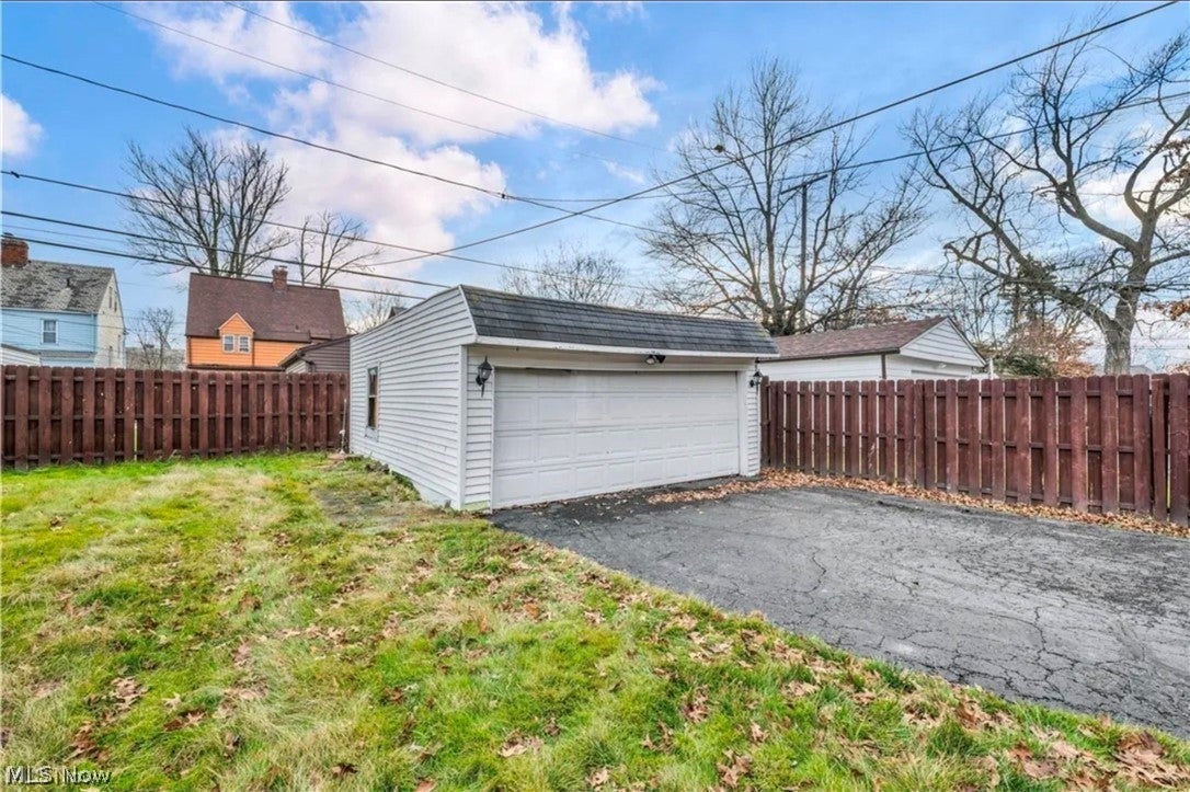 3946 Lansdale Road