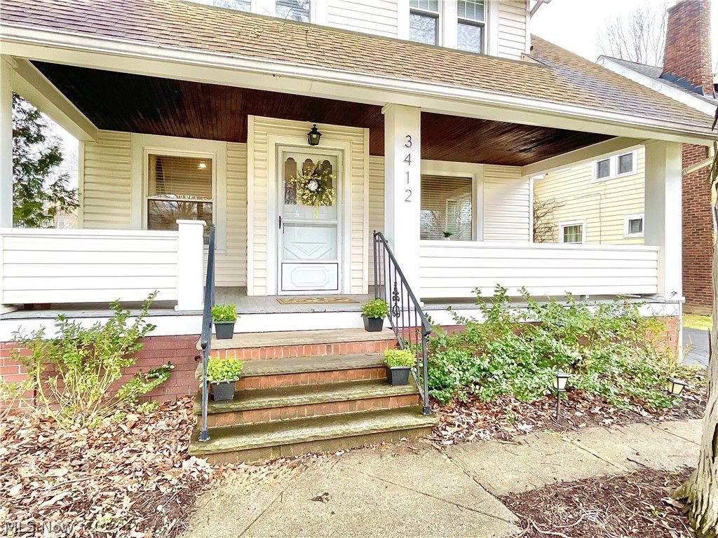 Photo of 3412 Euclid Heights Boulevard, Cleveland Heights, OH 44118 (MLS # 5192610)