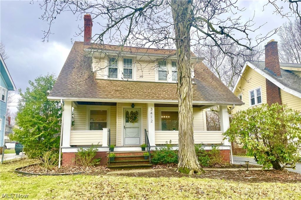 Photo of 3412 Euclid Heights Boulevard, Cleveland Heights, OH 44118 (MLS # 5192610)