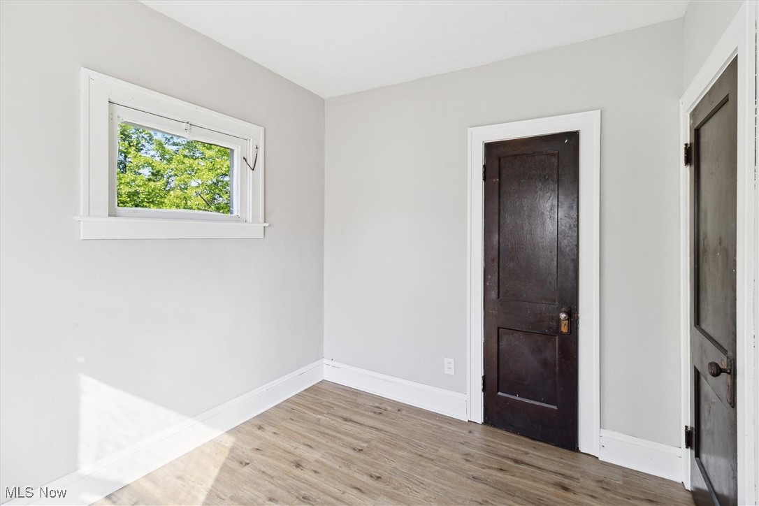 W E Amblers - Residential Lease