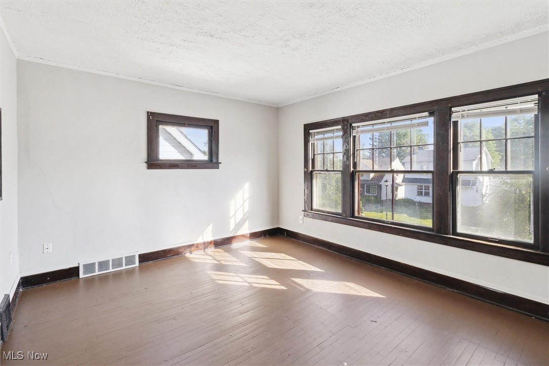 W E Amblers - Residential Lease