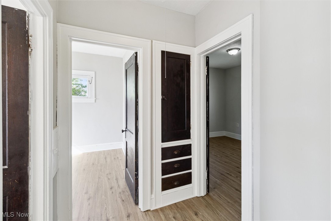 W E Amblers - Residential Lease