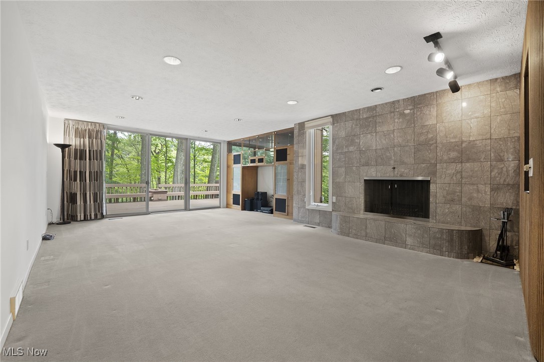 White Oaks 05 - Residential