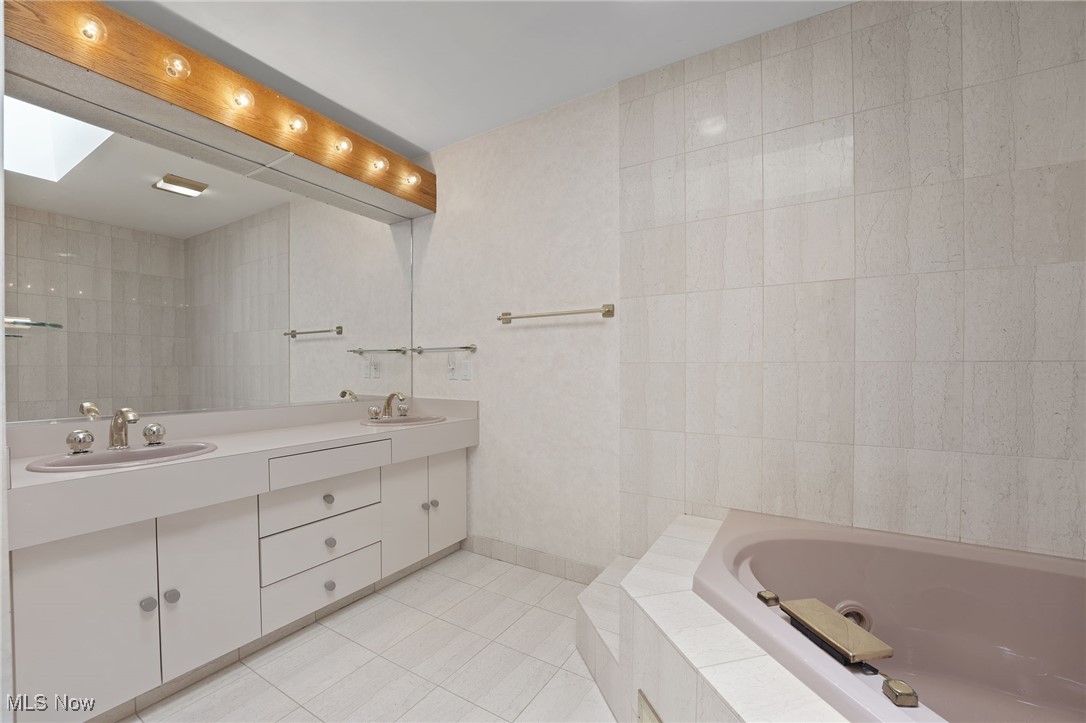 White Oaks 05 - Residential