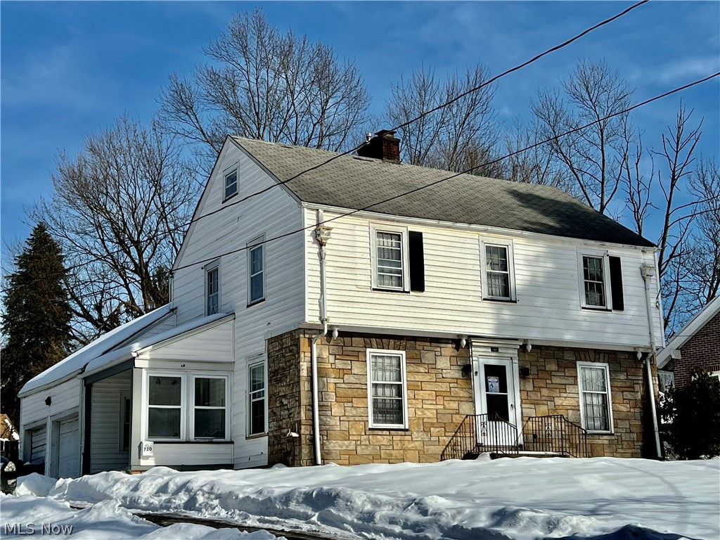 2 Story, 3 Bedroom Colonial in quiet neighborhood close to Mill Creek Park and minutes to YSU, shopping, grocery, restaurants and more! This Charming Home has many updates including: New$10,000 Roof in 2021, New Laminate Wood Flooring throughout the entire 1st floor in 2021, New Cabinets and Counter tops in 2021, Updated Bathrooms in 2021, New Laminate Wood Flooring in Master Bedroom, Upstairs Hallway and one of the other two bedrooms, and New Lighting in 2021. The Living Room is Enormous and hosts one of the two wood burning fireplaces. The Eat-in Kitchen has been updated and freshly painted. The separate Dining Room is very spacious and offers plenty of space for family meals, entertaining and more. The full basement is home to the laundry area and the second fireplace. Outside you will find a huge, fenced in back yard....the perfect place to host BBQs. The extra long, paved driveway and 2 Car Attached Garage offer plenty of room for parking. Don't miss out! Call today for your priv
