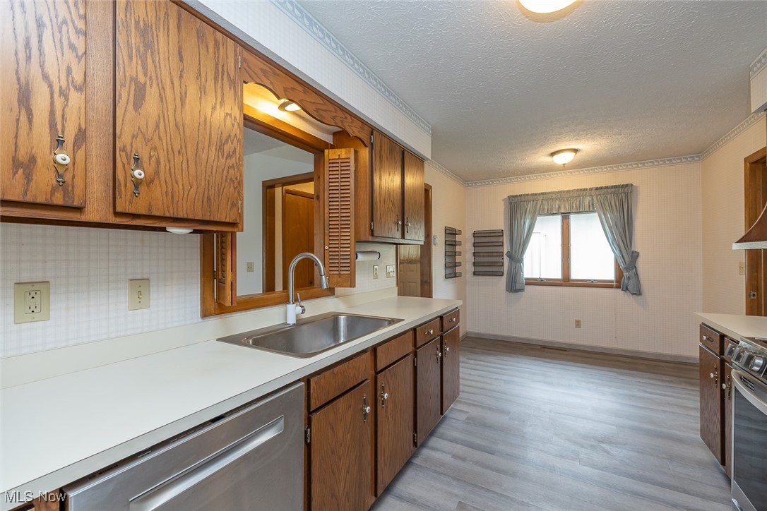11404 Co Moor Boulevard, Strongsville, Ohio image 4
