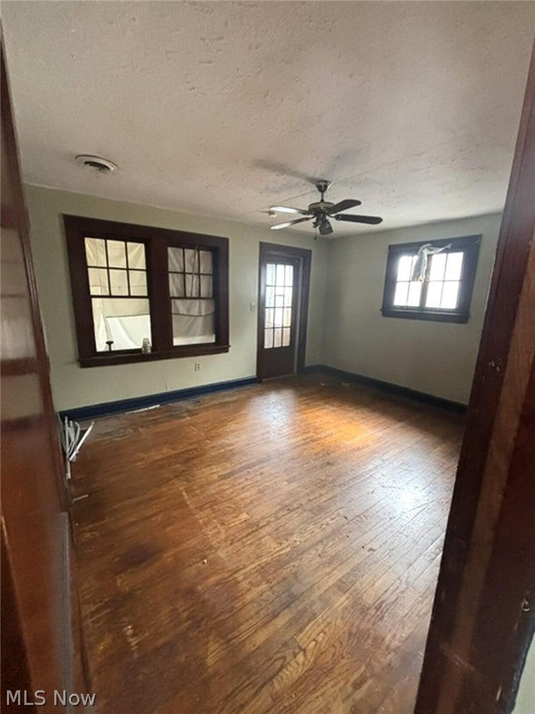 1326 W 76th Street