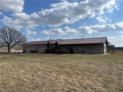 Homes For Sale - 6050 Township Road 606<br/> Holmes County, Fredericksburg, OH 44627