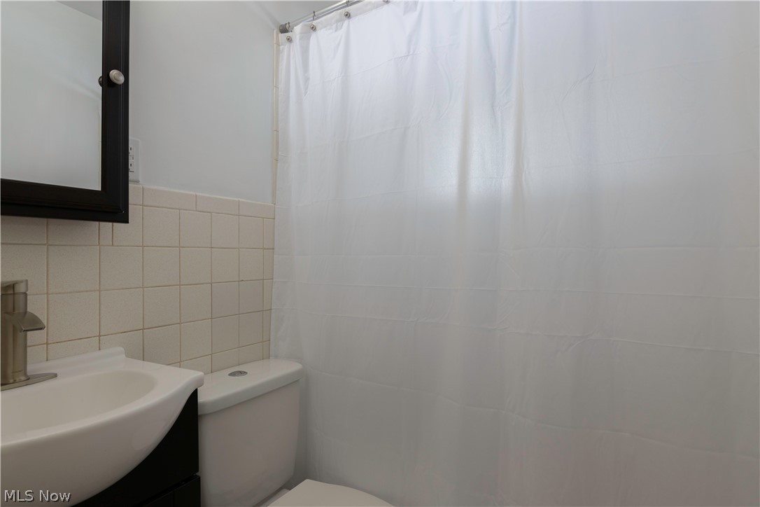 Hubbard Manor 1 - Residential Lease