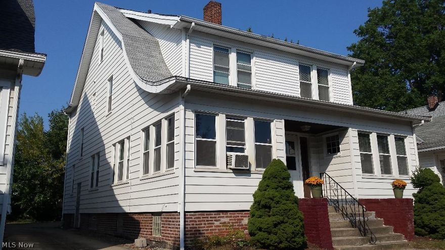 Wow!  Huge side-by side, 2810 sq ft plus large third floor could be finished as a bonus room/office/exercise room. North side has some walls already up. Both units have sun rooms and eat-in kitchens. North side unit has been freshly painted, new carpet installed and renovated bath.  Many lovely architectural details typical in Lakewood properties: crown molding, arches, window seat, built-ins and cabinets with leaded glass and natural woodwork, picture rails. Updated electrical boxes, new windows'04, waterproofed'01, glass block windows. Past 10 yrs replaced H2O both sides, roof and flat roof over sunrooms. Home warranty included. Close to all Lakaewood has to offer and just a few minutes to downtown.  Motivated Seller!