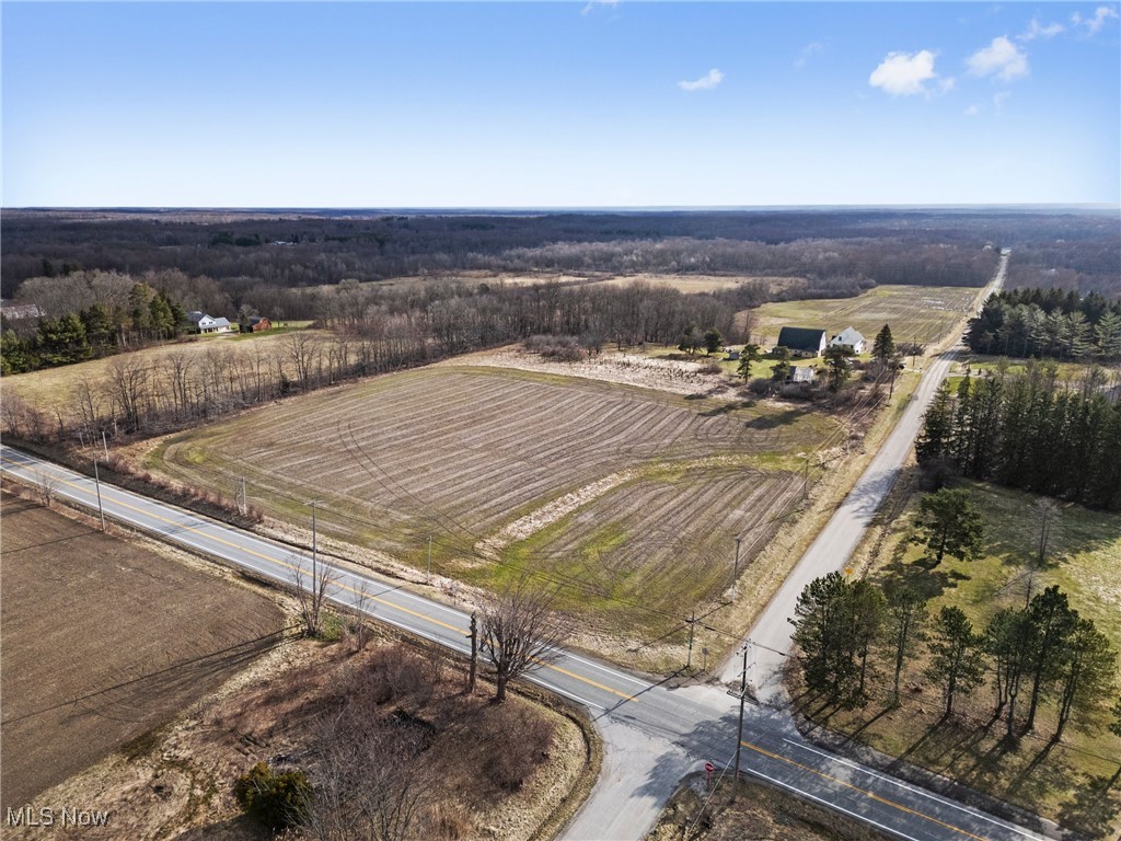 16696 Hart Road, Montville, Ohio image 11