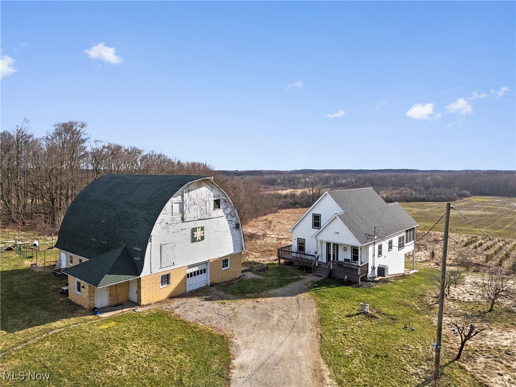 16696 Hart Road, Montville, Ohio image 5