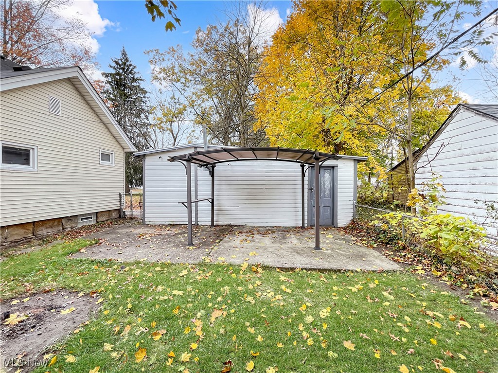 N B Gates - Residential