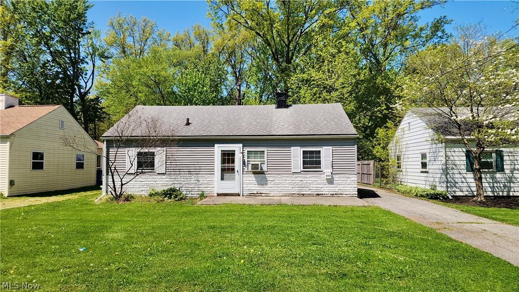 Photo of 863 North AVE, Painesville, OH 44077 (MLS # 5208250)