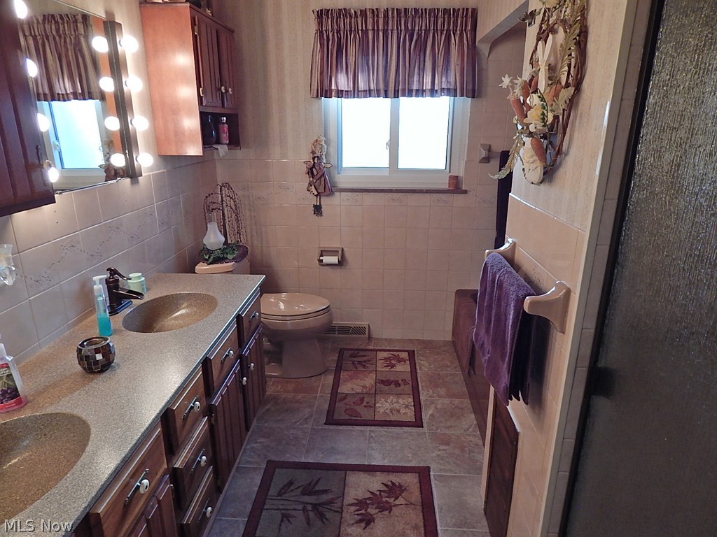 Broadview Acres - Residential