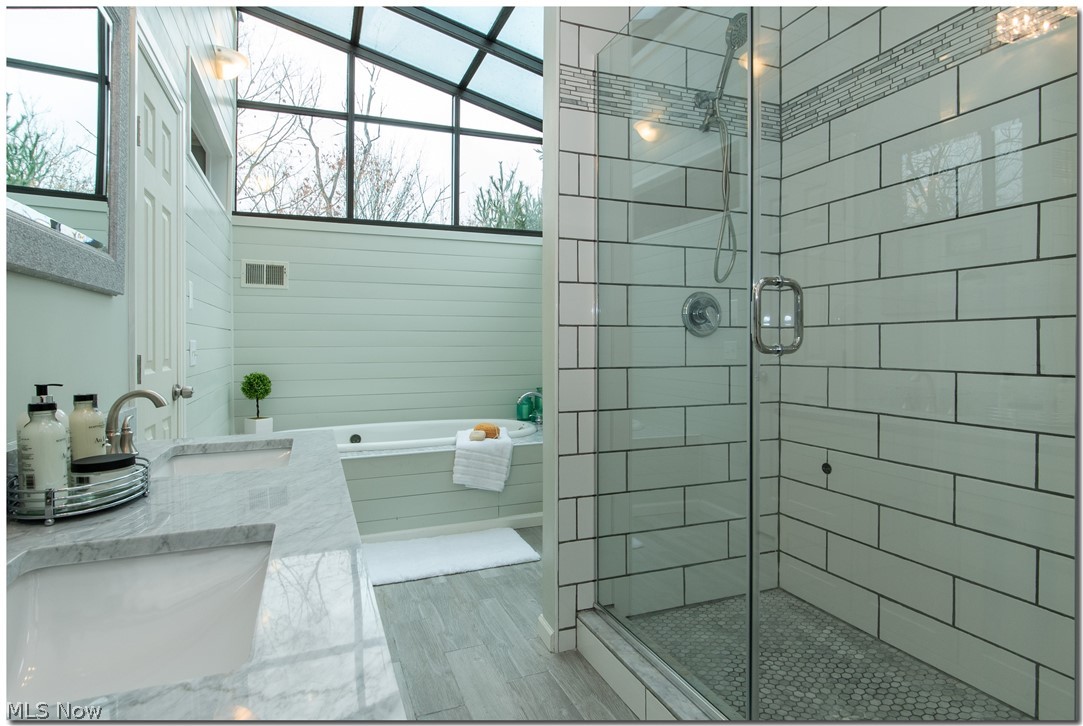 Orange 03 - Residential