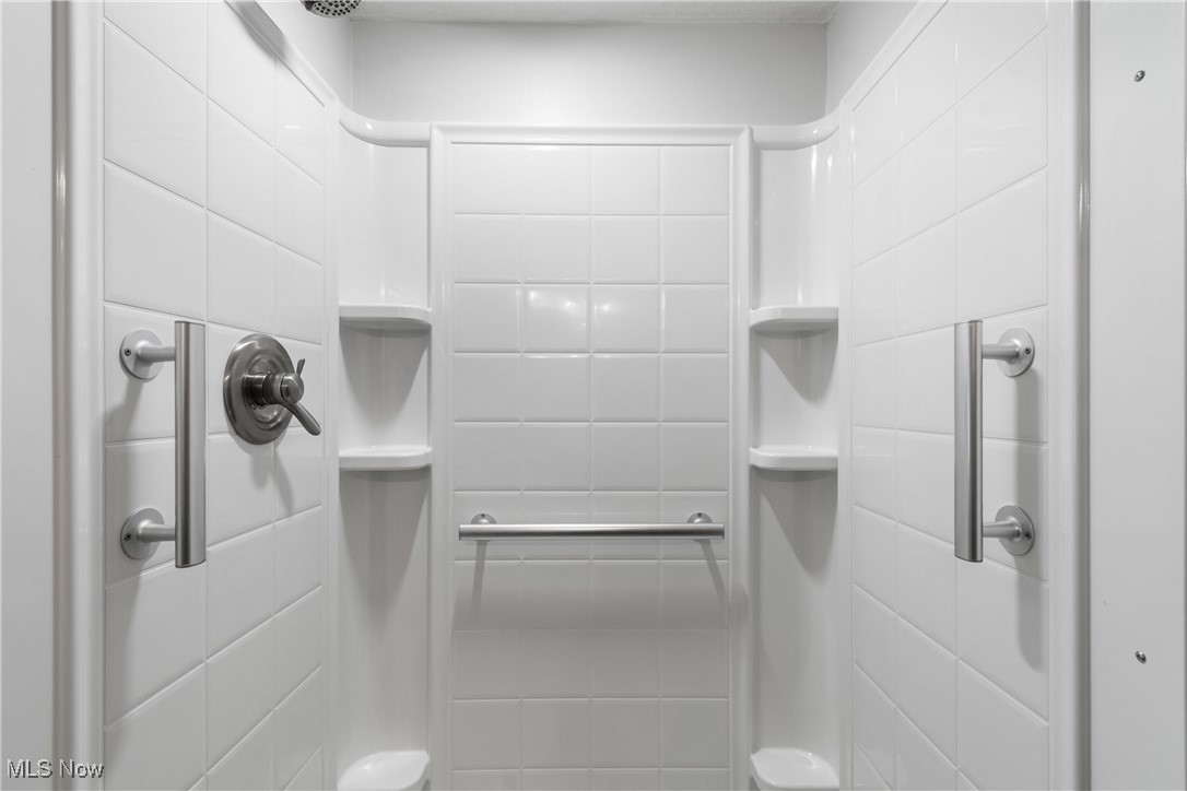 Village/Hartville - Residential