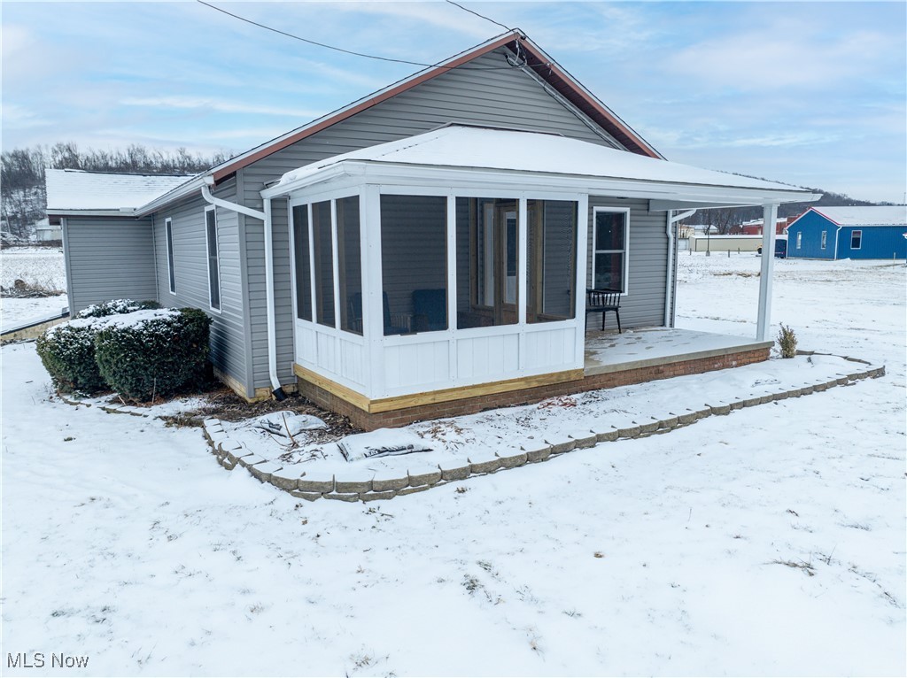 7469 Wolfes Crossing Road, Gnadenhutten, Ohio image 2