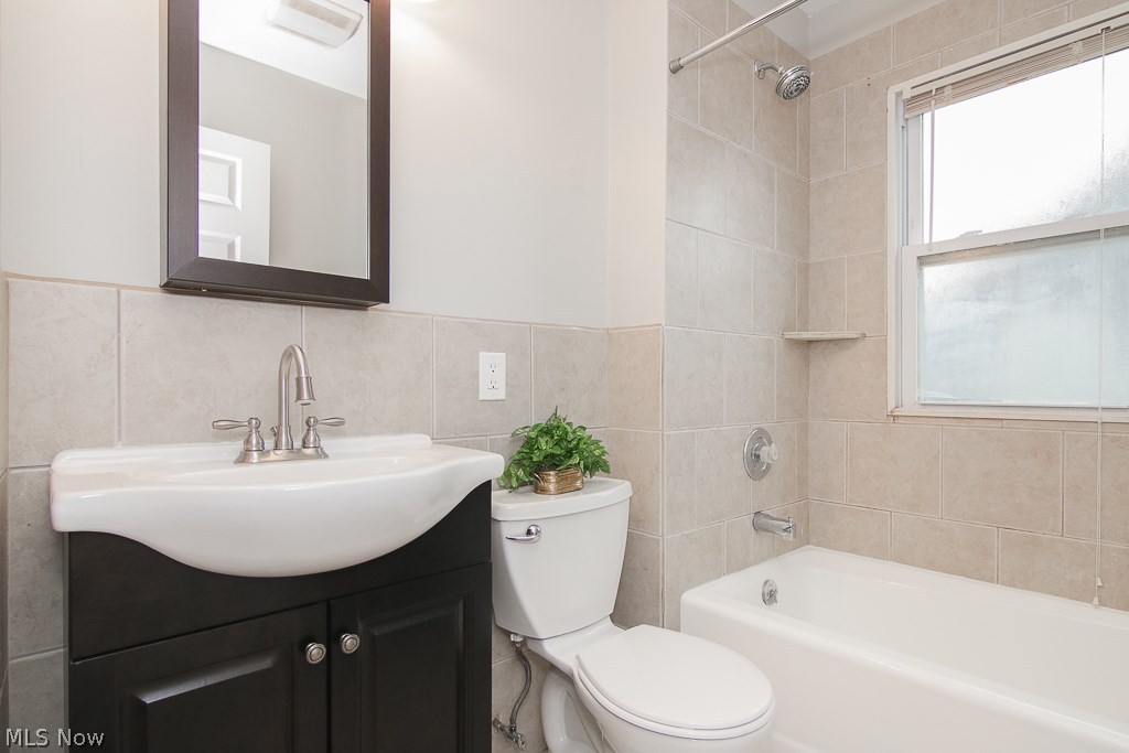 Lorain Villas Allotment - Residential