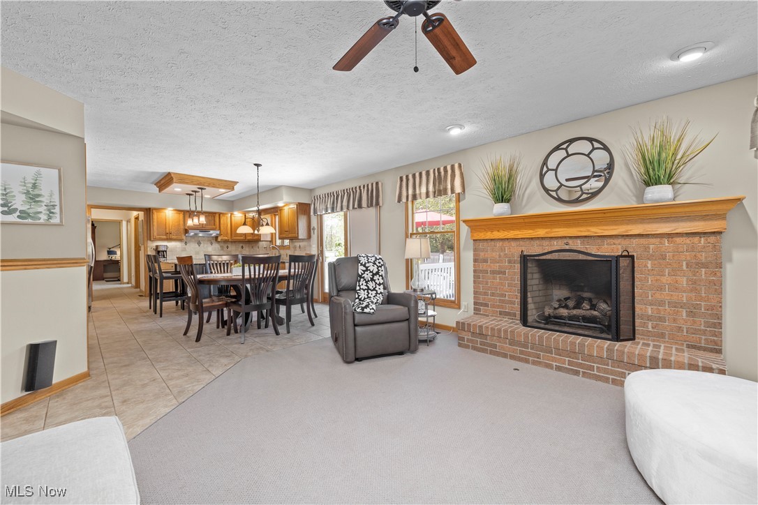 1071 Marilyn Way, Medina, Ohio image 4