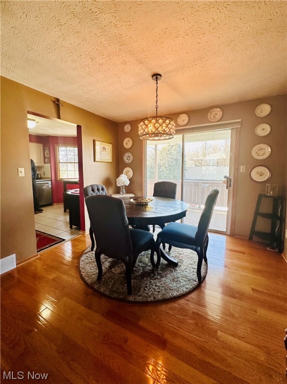 Merlos Golden Park - Residential