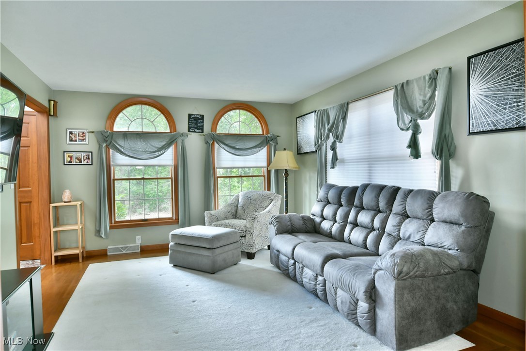 2248 Crestmont Drive, Girard, Ohio image 22