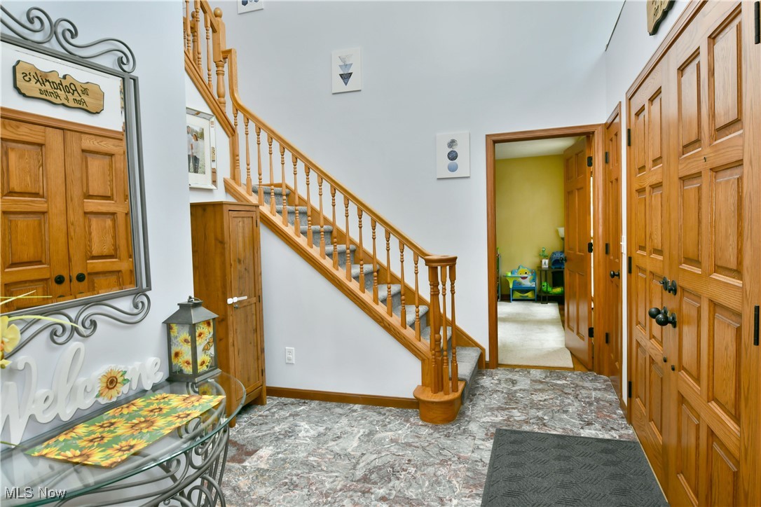 2248 Crestmont Drive, Girard, Ohio image 8