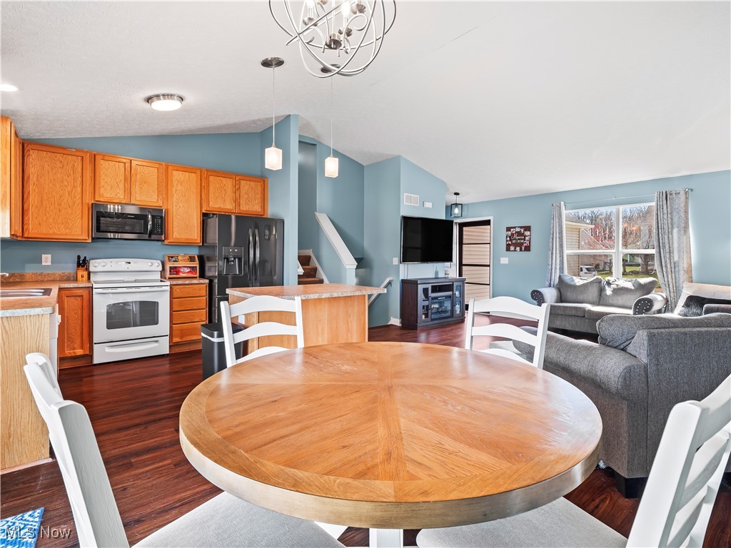 6581 Majestic Drive, North Ridgeville, Ohio image 10