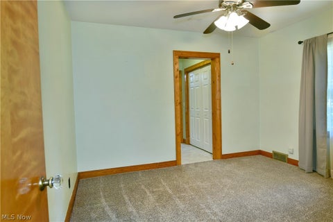 Tiny photo for 275 Glendola Avenue NW, Warren, OH 44483 (MLS # 5256949)