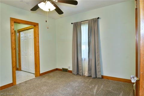 Tiny photo for 275 Glendola Avenue NW, Warren, OH 44483 (MLS # 5256949)