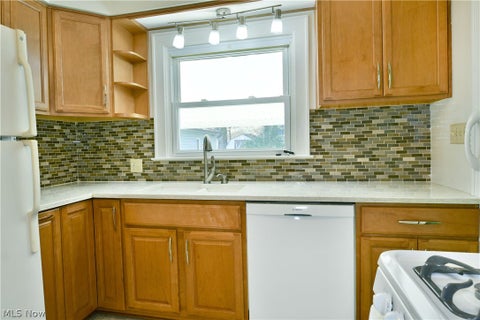 Tiny photo for 275 Glendola Avenue NW, Warren, OH 44483 (MLS # 5256949)