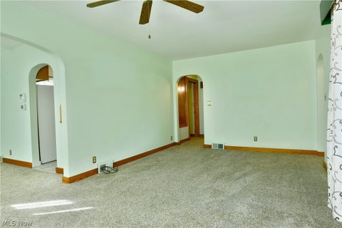 Tiny photo for 275 Glendola Avenue NW, Warren, OH 44483 (MLS # 5256949)